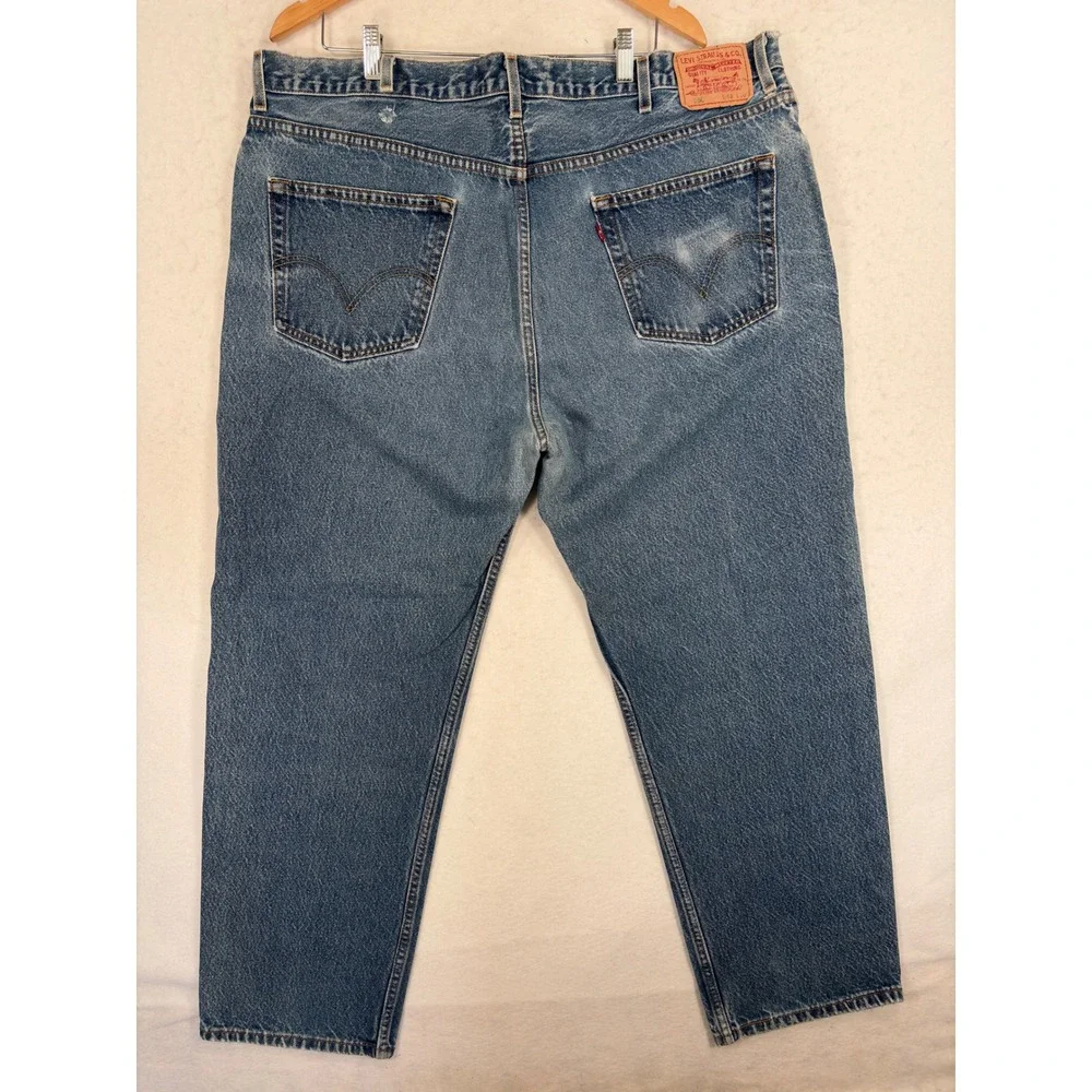 Levis 550 Relaxed Fit Jeans Mens 44x30 Blue Denim Medium Wash Tapered Leg